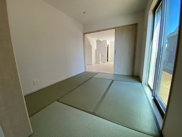 八街市八街に　いろどりアイタウン　新築戸建全3棟1号棟の和室