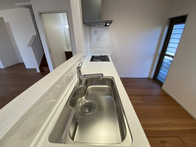 八街市八街に　いろどりアイタウン　新築戸建全3棟2号棟のキッチン