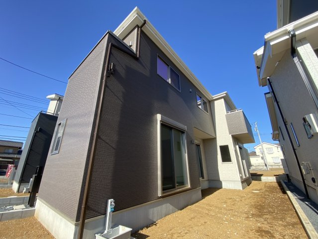 八街市八街に　いろどりアイタウン　新築戸建全3棟2号棟の外観