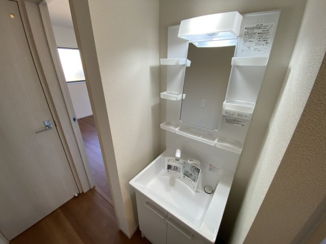 八街市八街に　いろどりアイタウン　新築戸建全3棟2号棟の独立洗面台