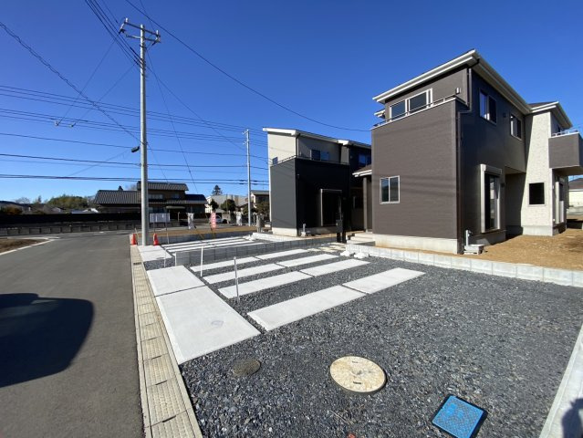 八街市八街に　いろどりアイタウン　新築戸建全3棟2号棟の外観