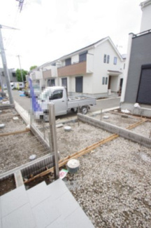 【駐車場】 | 【仲介手数料無料！！】府中市日新町3丁目　新築戸建て（全16棟）P号棟　5590万円 | 施工中