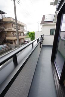 【バルコニー】 | 【仲介手数料無料！！】府中市日新町3丁目　新築戸建て（全16棟）P号棟　5590万円