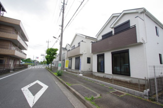 【前面道路含む現地写真】 | 【仲介手数料無料！！】府中市日新町3丁目　新築戸建て（全16棟）P号棟　5590万円 | 南公道