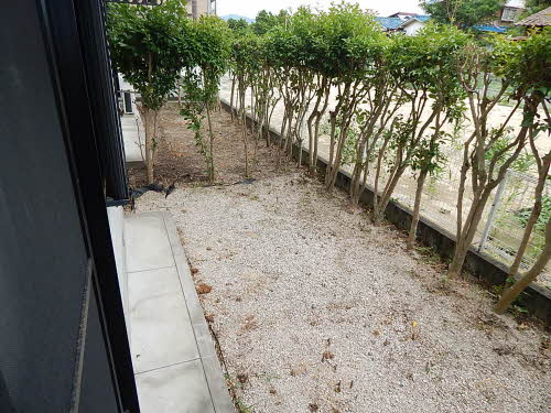 AXISーⅡ　B棟のバルコニー|暖かな日差しのふりそそぐバルコニー