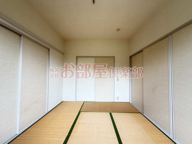 AXIS-Ⅱ　B棟の和室|趣のある和室です