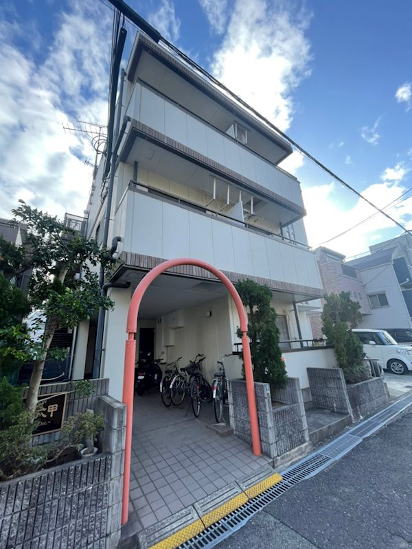 ルネ六甲の外観