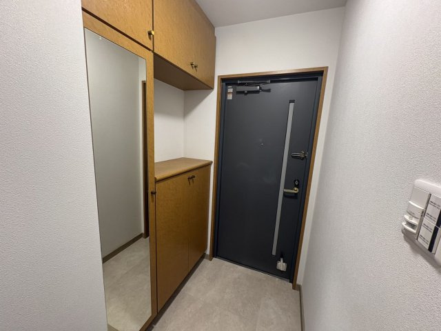 アドリーム赤池の玄関
