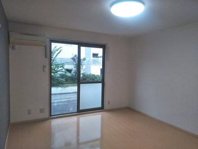 【寝室】 | 春紫苑