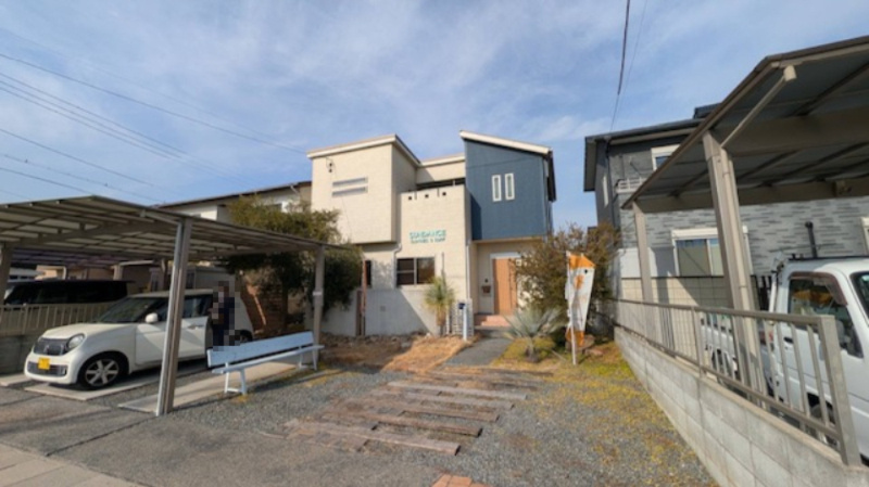 岡山市南区藤田　中古戸建の前面道路含む現地写真