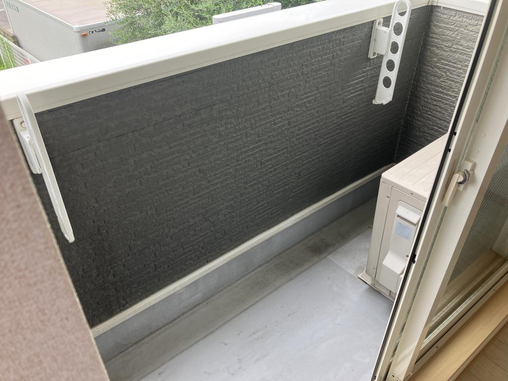 ドゥムールストレチアのバルコニー