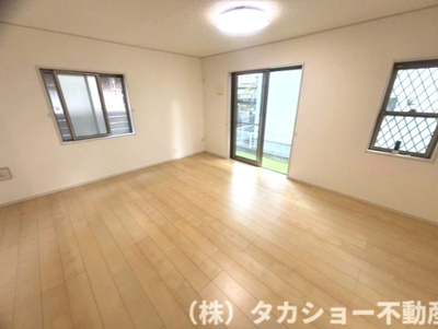 【居間・リビング】 | 稲毛区長沼町　中古戸建