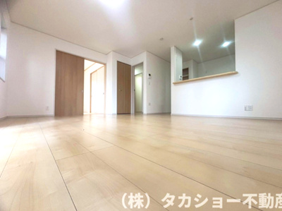 【居間・リビング】 | 稲毛区長沼町　中古戸建
