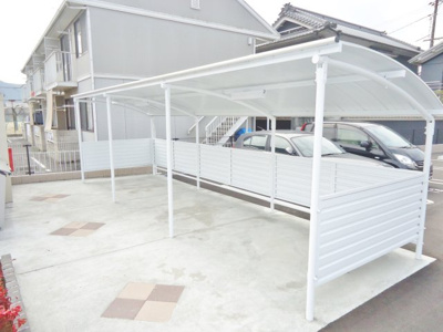 【その他共用部分】 | ゴーリュー・駅家 | 屋根付き駐輪場