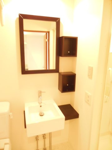 大阪市都島区内代町２丁目の賃貸マンションの洗面所