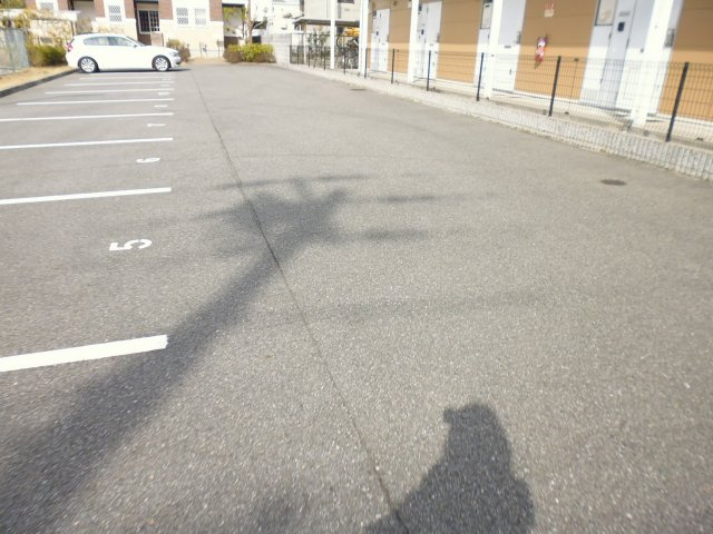 フラン神戸の駐車場