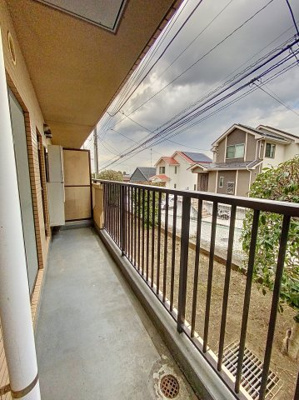 【バルコニー】 | 宮崎台オークビレッジＤ館 | ※同建物ほかのお部屋の写真です。