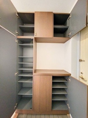 【玄関】 | 宮崎台オークビレッジＤ館 | ※同建物ほかのお部屋の写真です。