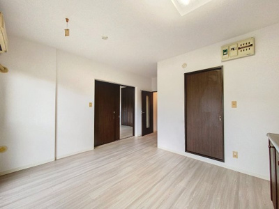 【居間・リビング】 | 宮崎台オークビレッジＤ館 | ※同建物ほかのお部屋の写真です。