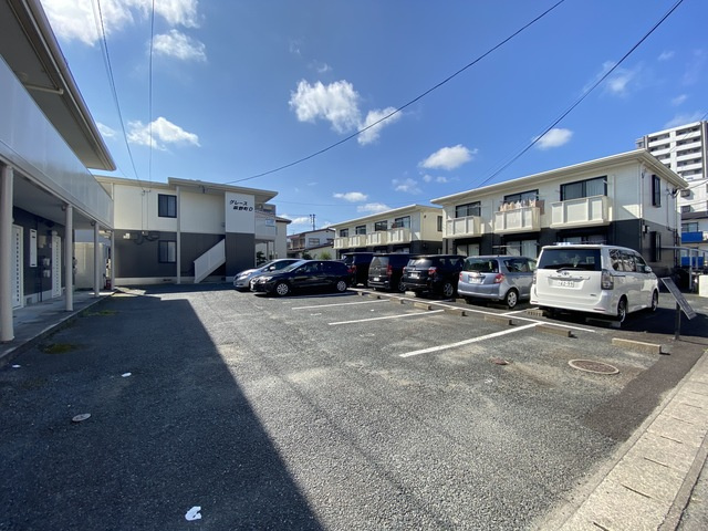 グレース萩野町　Ｃ棟の駐車場