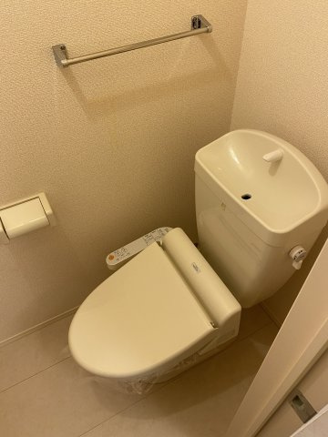 クラージュのトイレ|イメージ(反転タイプ)
