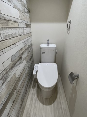 フジパレス高石駅北Ⅱのトイレ|落ち着いた色調のトイレです