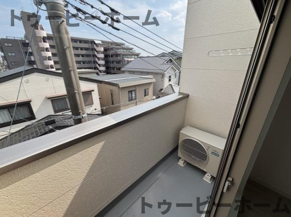 ジーメゾン狭山富士見リュミエールのバルコニー|お洗濯にも便利なバルコニー付き