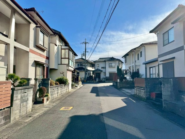 守山市吉身5丁目　建築条件無し売土地の前面道路含む現地写真|前道 公道 約5.2ｍ。