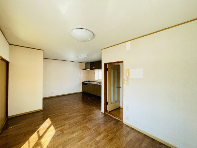 【居間・リビング】 | 比企郡嵐山町廣野　中古戸建