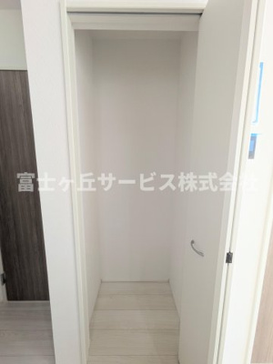 【収納】 | 磐田市福田 2期 新築一戸建て 1号棟 | キッチン横の収納です