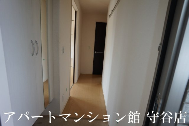 ガードナー百合ヶ丘の玄関