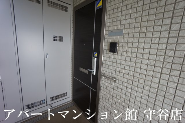 ガードナー百合ヶ丘の玄関