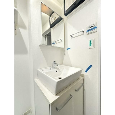 【独立洗面台】 | ウェルスクエア新中野Ⅱ | 嬉しい独立洗面台付き。