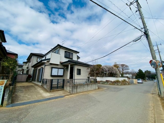 八街ろ　中古戸建の前面道路含む現地写真