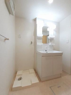 【洗面所】 | ラエテルノステラ