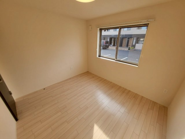 【洋室】 | ※同タイプの写真となります。