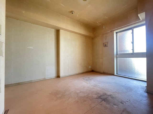 ナイスエスアリーナ荒池公園　の洋室