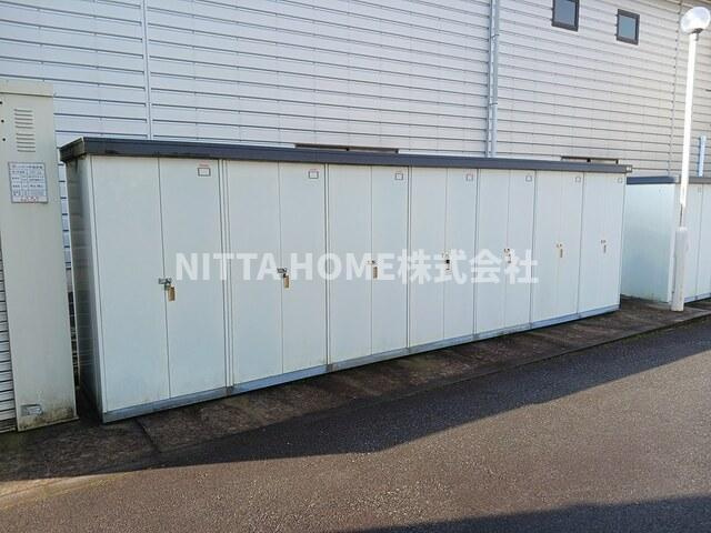 アンファミーユⅡのその他共用部分|トランクルームを完備しています＊