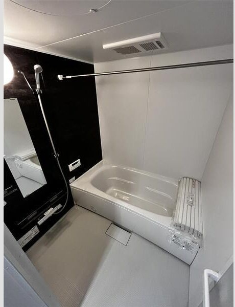 Garage Villa Shivers Bの浴室