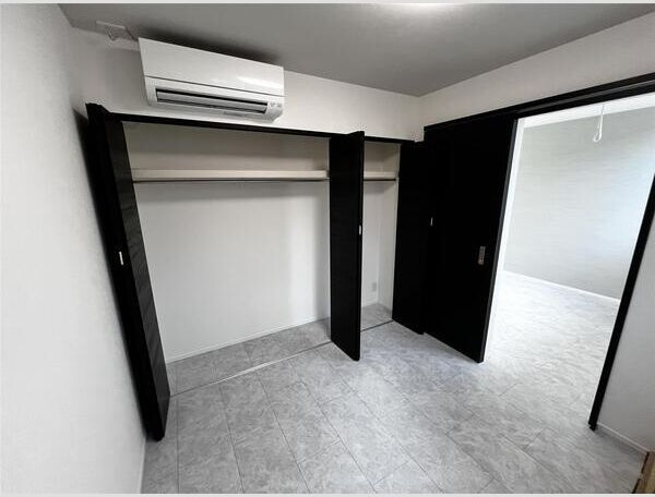 Garage Villa Shivers Bの収納