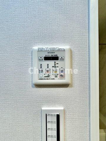 フェルクルールプレスト三ノ輪駅前の内装|【浴室乾燥機】暖房・冷風・換気・乾燥が可能です。毎日を快適に過ごせるうれしい機能が揃っています。雨の日の洗濯物も安心です。