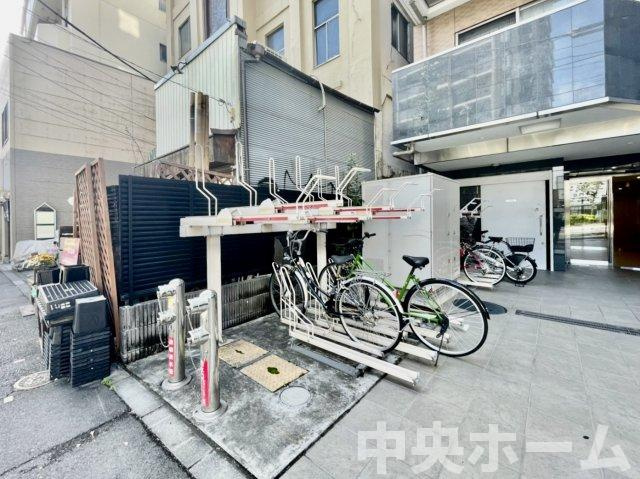 フェルクルールプレスト三ノ輪駅前の駐輪場|【自転車置き場】最新の空き状況や費用などの詳細は担当スタッフまでお問い合わせください。