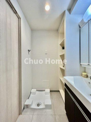 フェルクルールプレスト三ノ輪駅前のランドリースペース|【ランドリースペース】担当者がスケールを持ち歩いておりますので、ご見学時には現在お使いの洗濯機などがきちんと収まるかなどもチェックして下さい。見学前に測っておくと非常に便利だと思います。