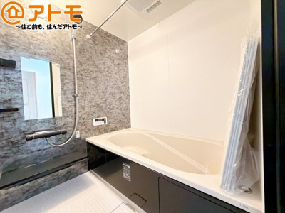 【浴室】 | 葵区瀬名三丁目13期　新築戸建　全1棟 | 浴室乾燥などの機能も充実♪ユニットバスはお掃除もしやすく家事の手間も軽減！