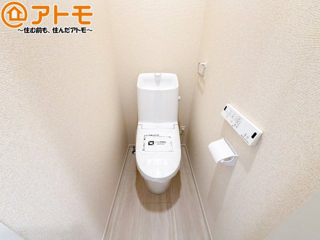 【トイレ】 | 葵区瀬名三丁目13期　新築戸建　全1棟 | 毎日使うトイレだからこそ機能性を重視したいですよね！温水洗浄便座で快適な時間をお過ごしください♪