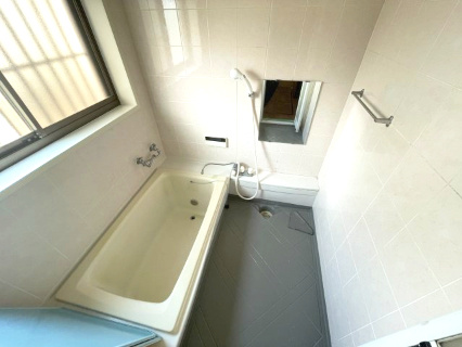 高島市新旭町太田中古戸建の浴室