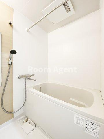 ルーエ本山の浴室