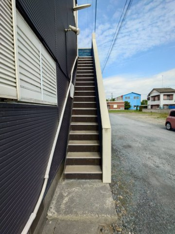 メゾネート鹿島のその他|屋外階段