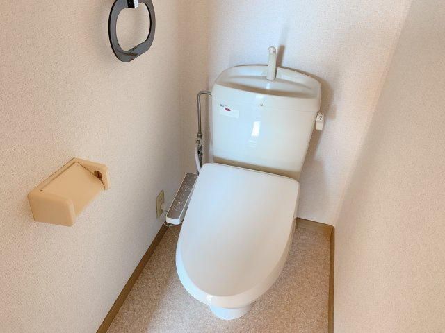 ミズキハイツのトイレ|ウォシュレットも完備◇