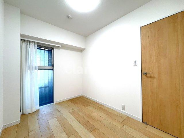 グラン・ドムール五反野の洋室|ドキドキの新生活も、安心してスタート。ぴったりの住まいを見つけませんか？クランディアが一緒に住まい選びをサポートします‼　まずは、お気軽にお問合せください　＃クランディア